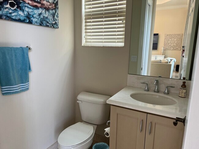 Building Photo - 16831 Pavilion Way