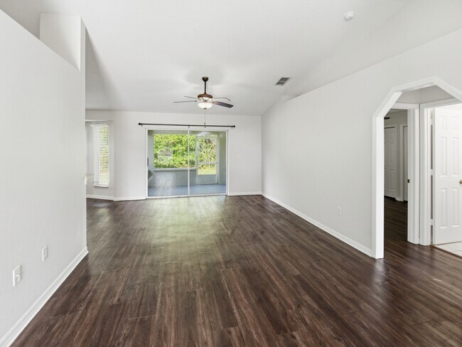 Building Photo - 2368 Sweetwater Blvd