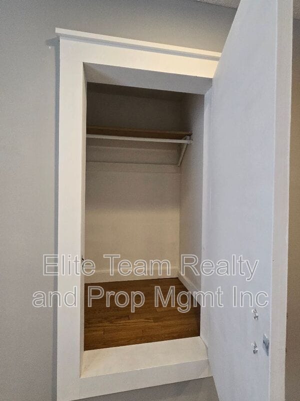 Building Photo - 3722 Park Rd