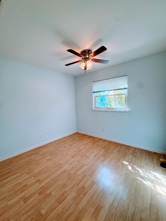 Building Photo - 4BR SFR w/ 2-Car Garage, RV Parking & Big Yard in Rocklin