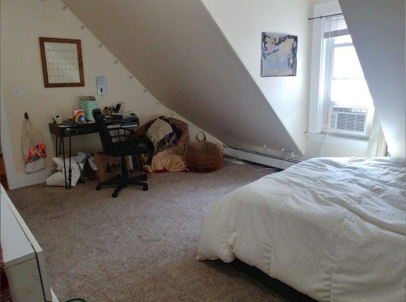 Building Photo - 1539 Cambridge St