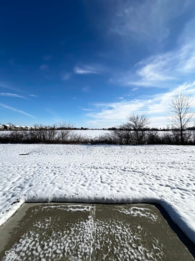 Building Photo - 2725 Linwood Ave