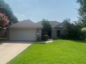 Building Photo - 4 BEDROOM BELTON ISD