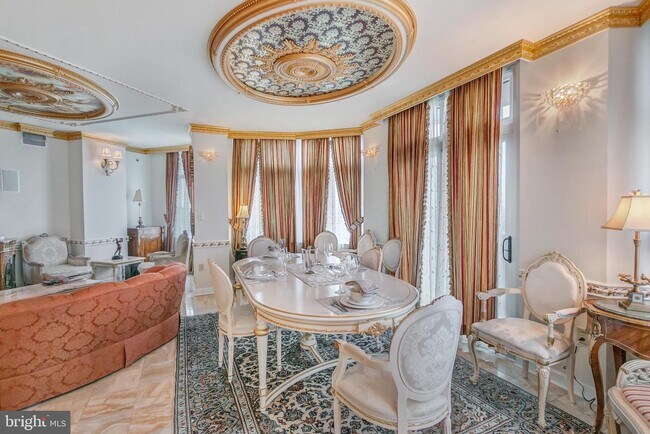 Building Photo - 5750 Bou Ave