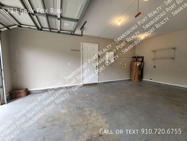 Building Photo - 223 Gray Fox Run