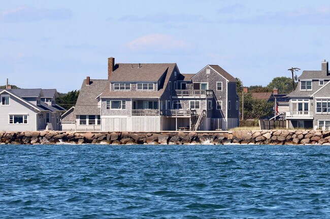 61 Menauhant Rd 61 Menauhant Rd Falmouth MA 02536 Apartment Finder