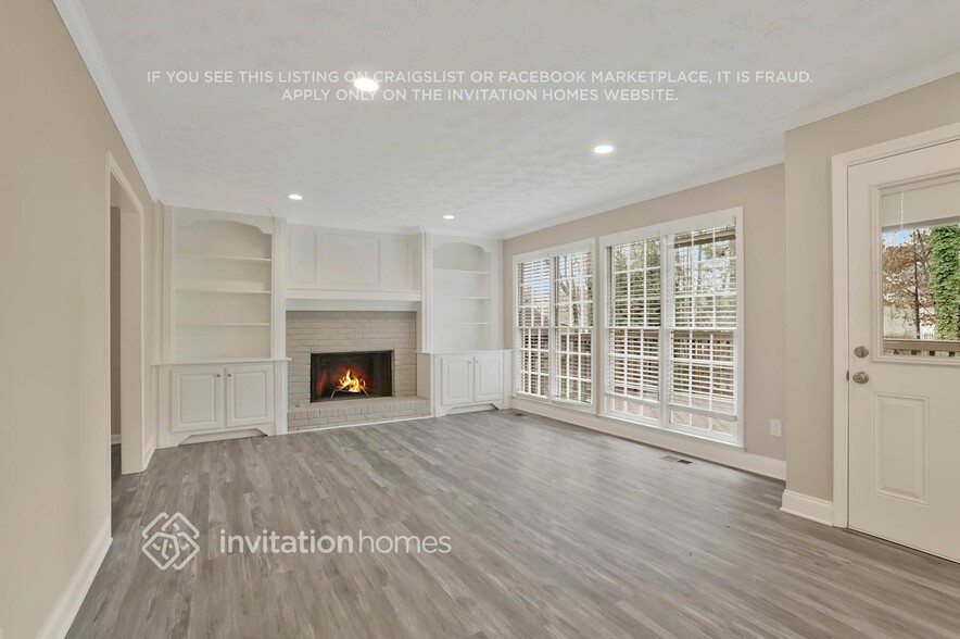 Building Photo - 3391 Longfield Dr SW