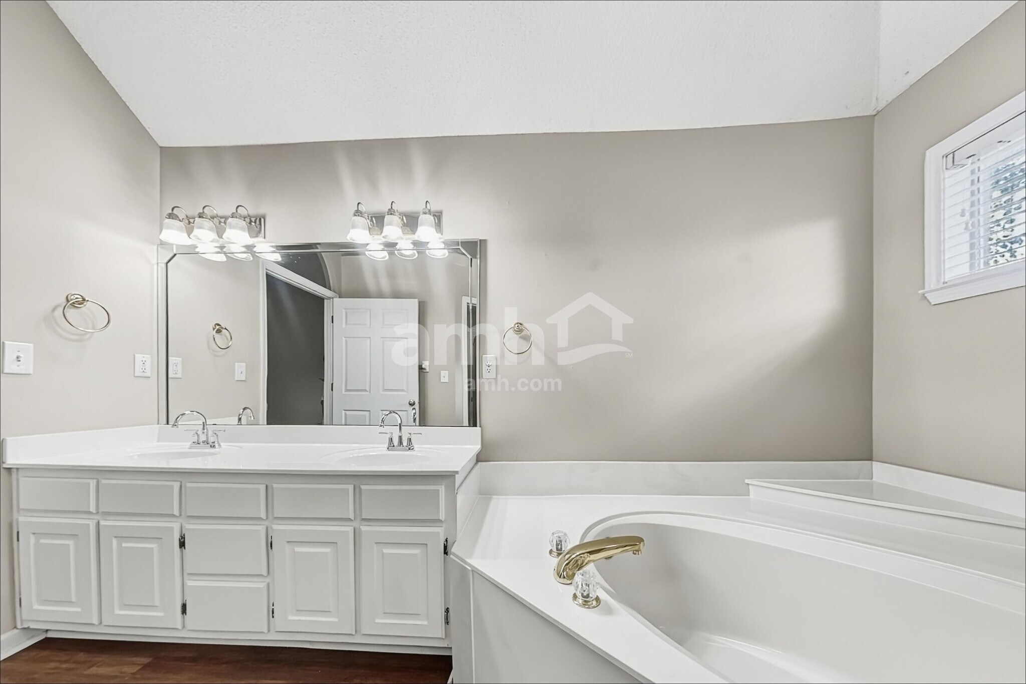 Building Photo - 6646 Raner Cv