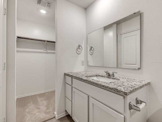 Building Photo - Brand New Home + Edmond Schools + 4 bedroo...