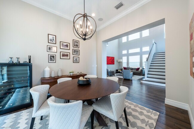 Building Photo - 9368 Eden Roc Ct