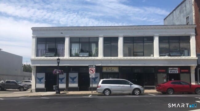 Building Photo - 215-219 Bank St