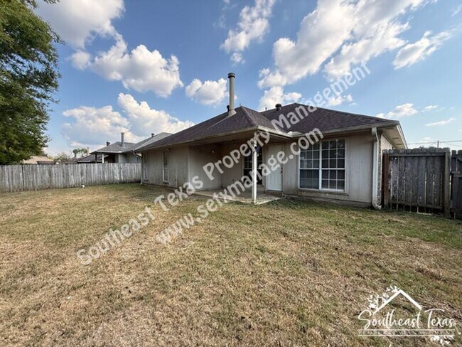 Building Photo - 7890 Jill Ln