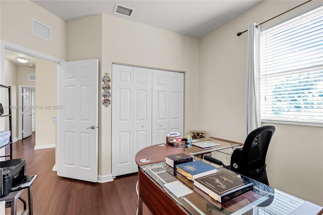 Building Photo - 363 NE 25th Terrace