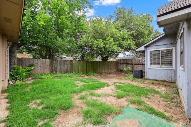 Building Photo - 14203 Anita Marie Ln