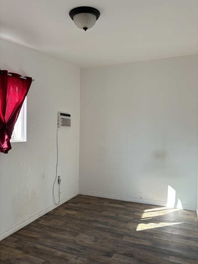 Building Photo - 10951 Laurel Canyon Blvd