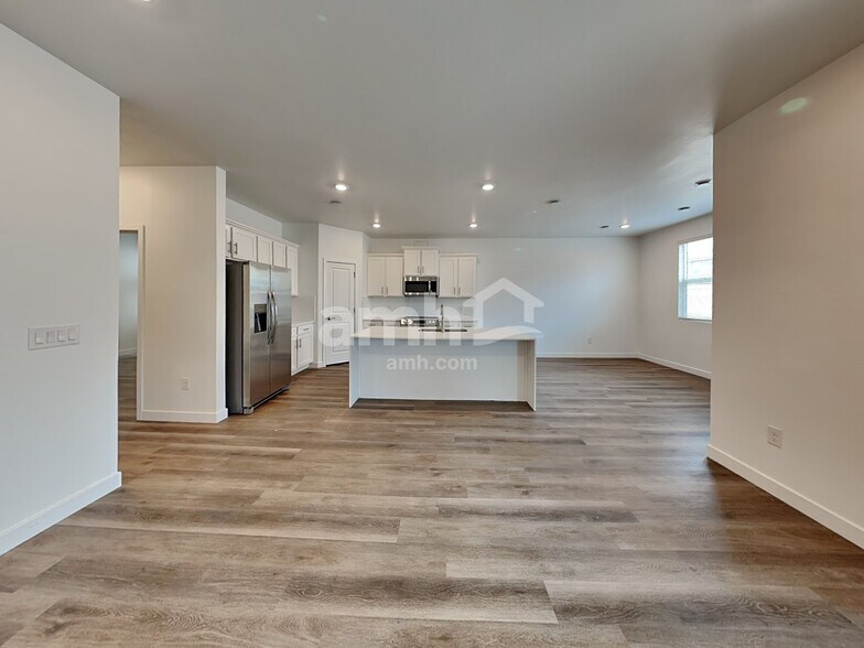 Building Photo - 7417 S Paseo Monte de Oro