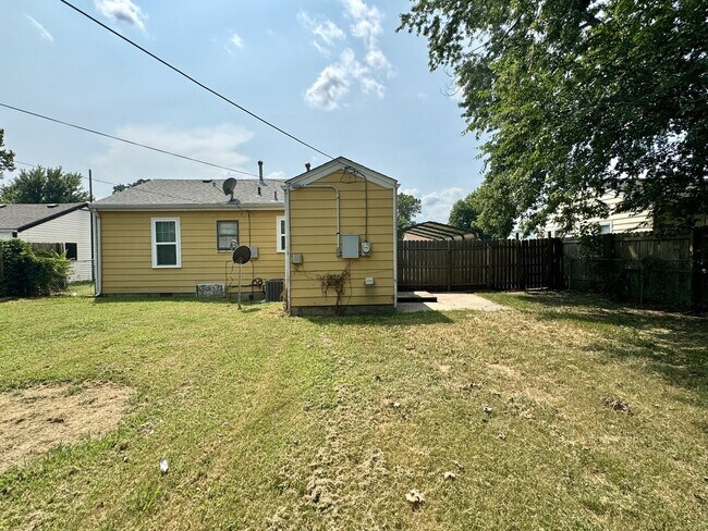 Building Photo - 236 Maynard Ave
