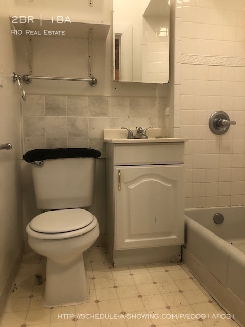 Building Photo - Beautfiul Vintage 2Br with Exposed brick!