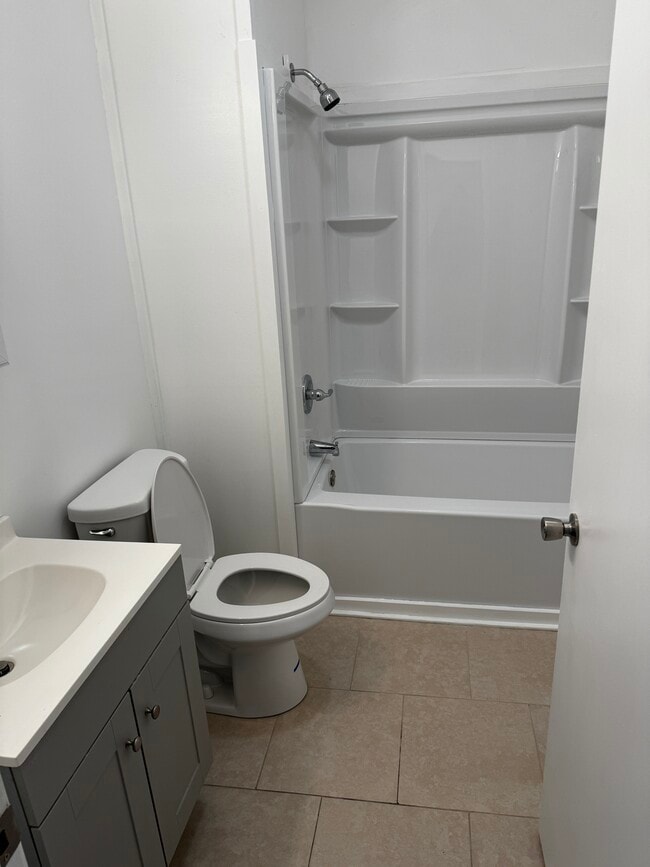 Building Photo - 477 Park Ave