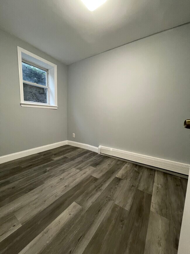 Building Photo - 481 Central Ave