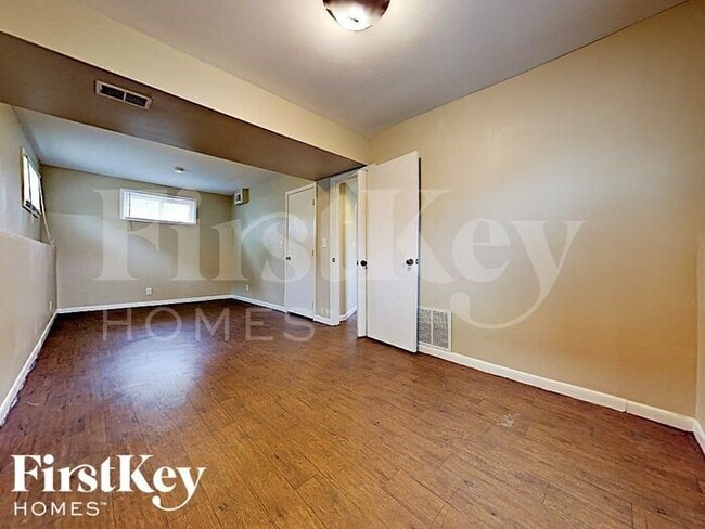 Building Photo - 1154 Rathbone Ave