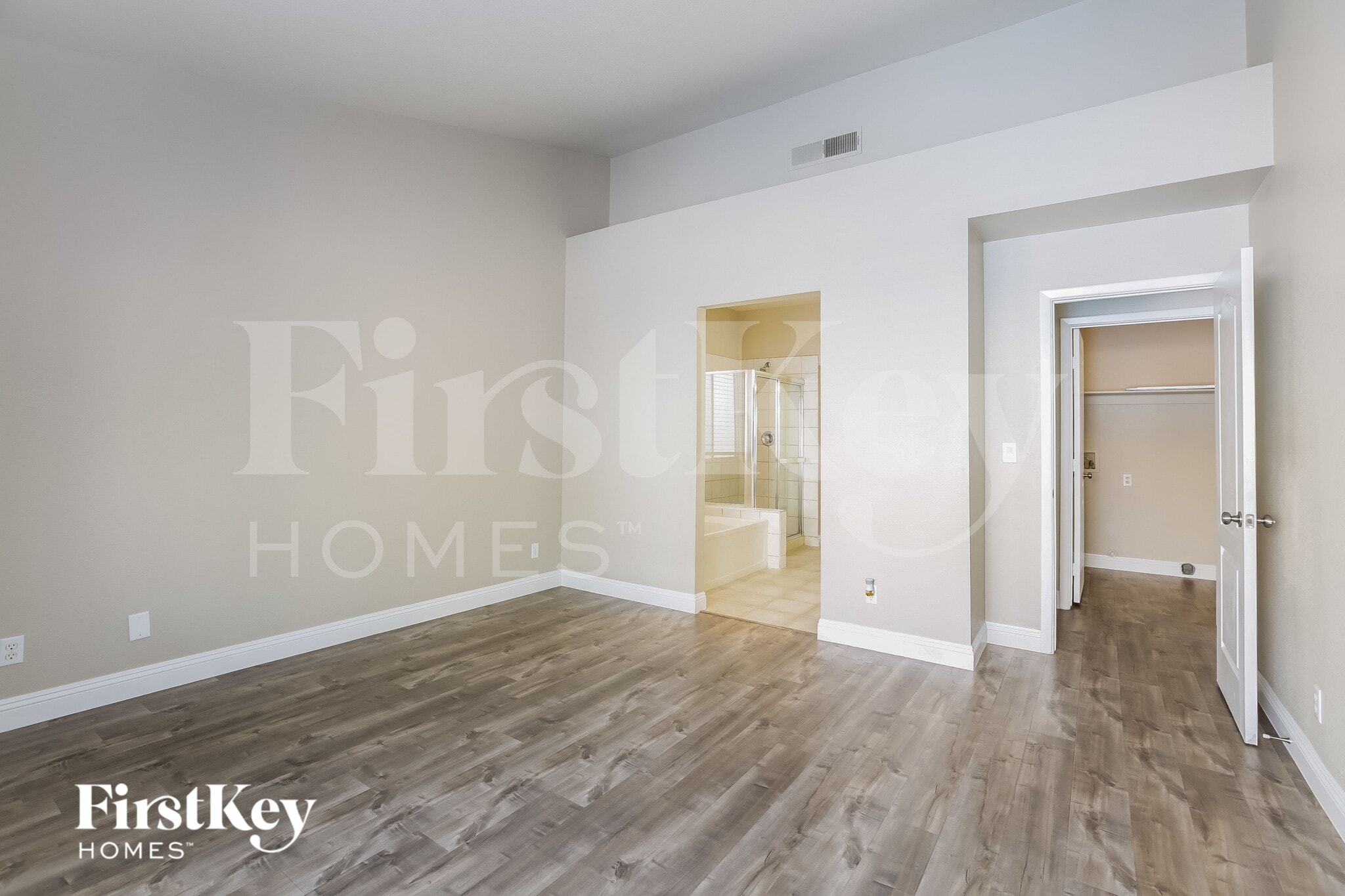 Building Photo - 9416 Sierra Summit Ave