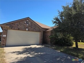 Building Photo - 2302 Griffin Dr