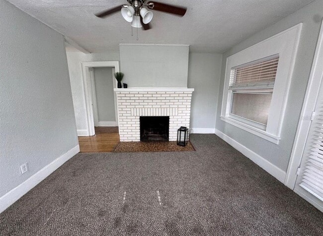 Building Photo - 1310 28th St N