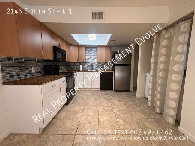 Primary Photo - 2146 E 10th St
