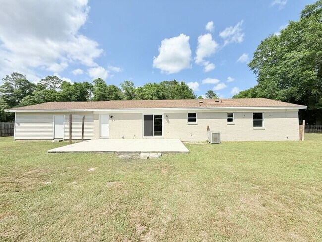 Building Photo - 6831 Saufley Pines Rd