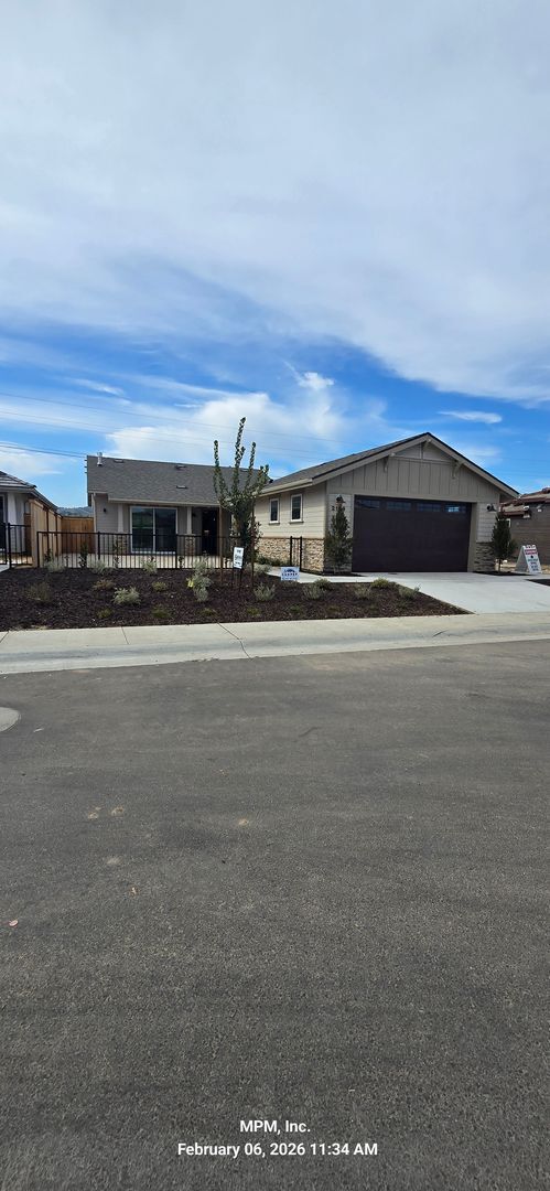 Building Photo - lovely 3 bedroom home the Vintage 55 and over community