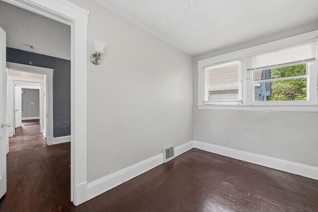 Building Photo - 11611 Fairport Ave
