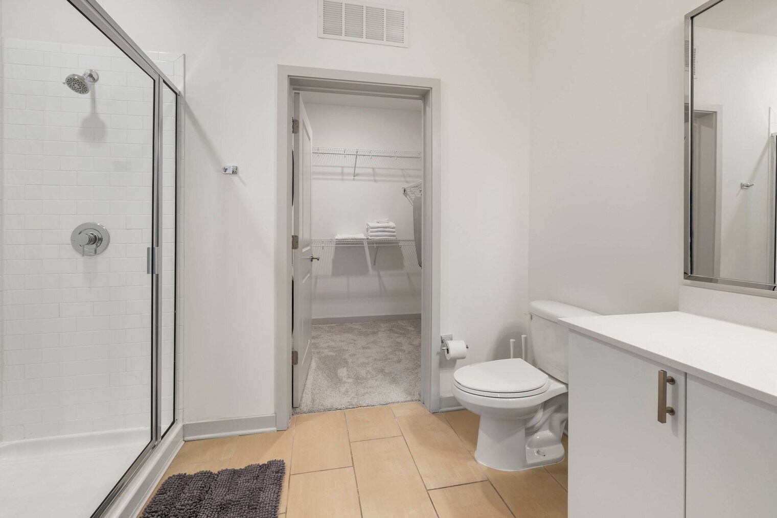 Building Photo - 633 E Main St