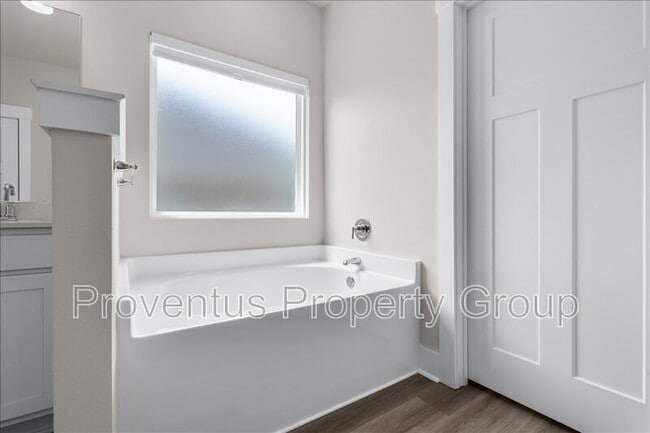 Building Photo - 3136 Silver Maple Dr