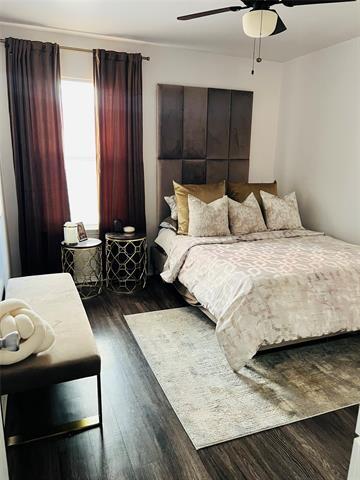 Building Photo - 1308 Divine Dr