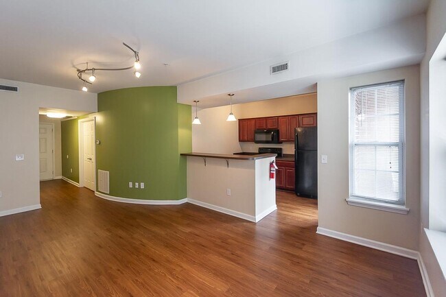 Interior Photo - MM