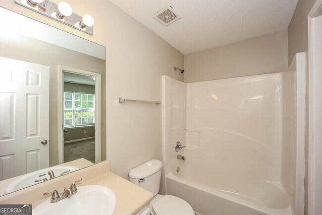 Building Photo - 2615 Thunder Basin Way