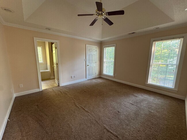 Building Photo - Available to show!