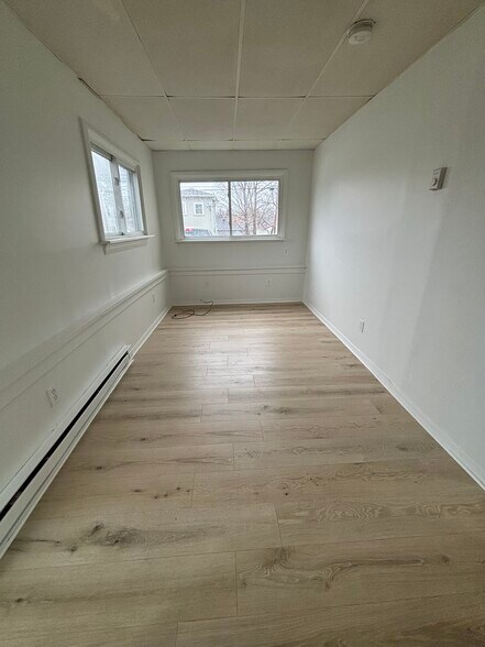 Primary Photo - 118 Church St