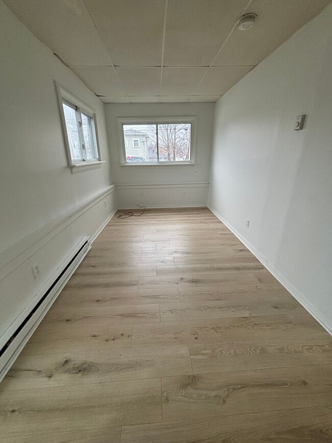 Building Photo - 118 Church St