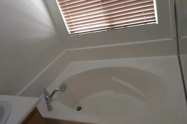 Building Photo - 4565 Belford Way