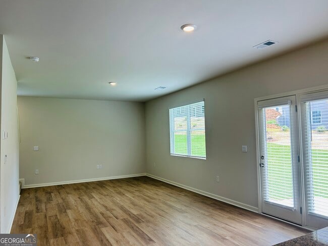 Building Photo - 112 Glenrise Dr