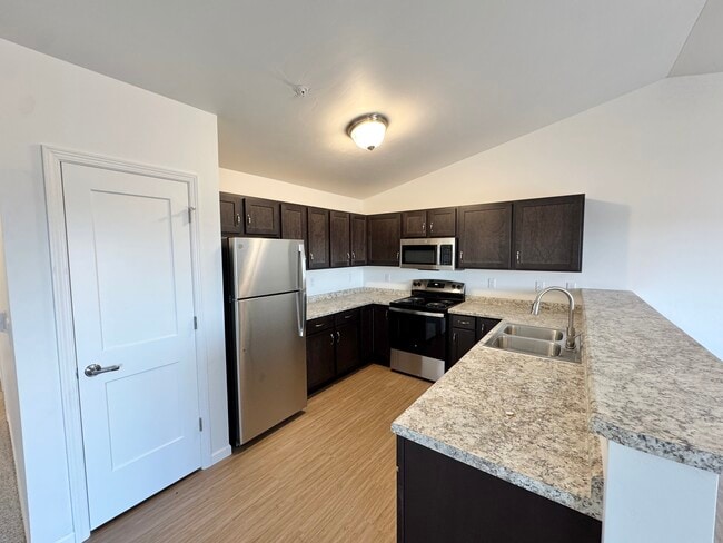 Kitchen - Urban Loft