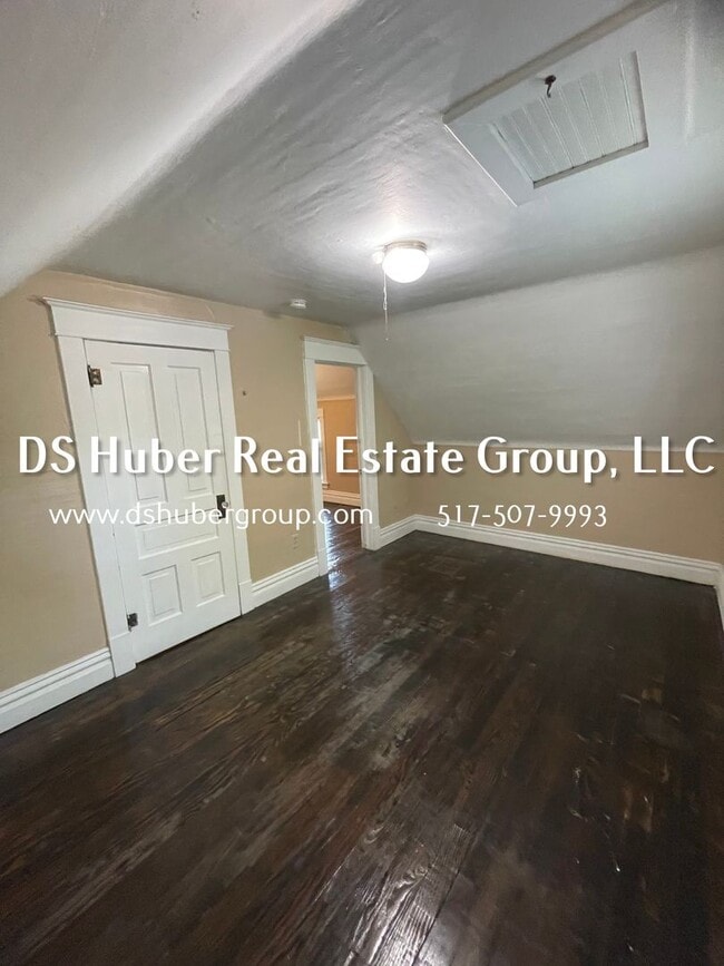 Building Photo - 132 S Magnolia Ave