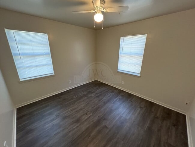 Building Photo - 1315 Zephyr Rd