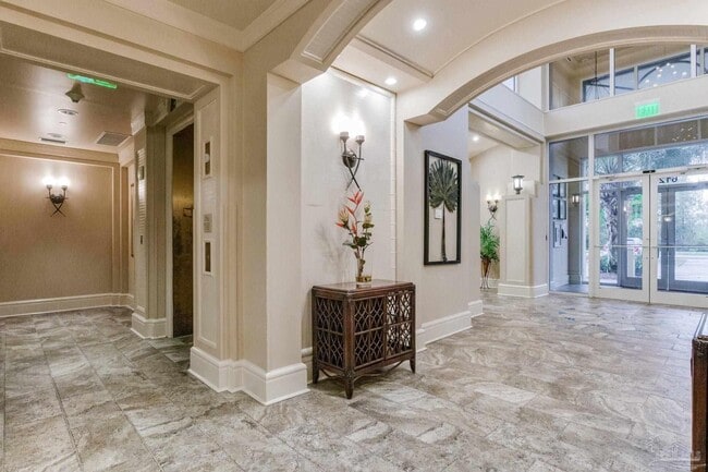 Building Photo - 612 Lost Key Dr