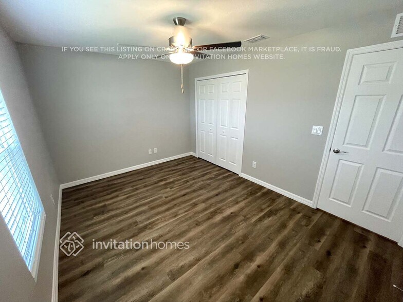 Building Photo - 25061 Doredo Dr