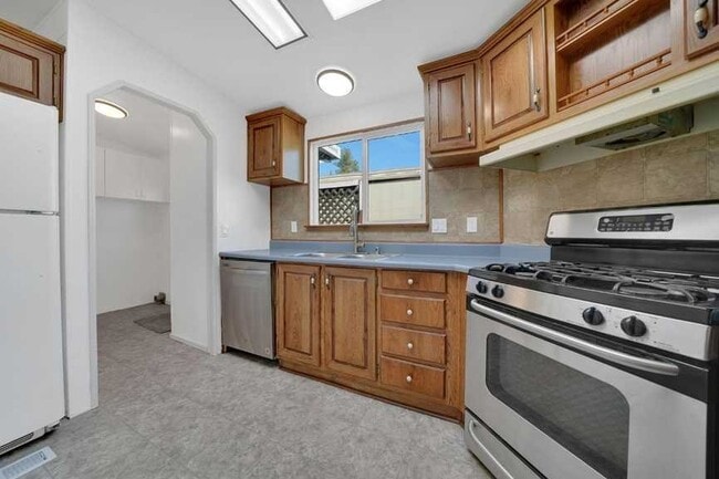 Building Photo - 5604 Heritage Dr