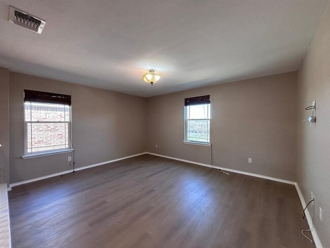 Building Photo - 1405 Berlin Ln