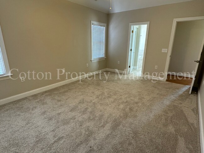 Building Photo - 7824 Sanderling Pl